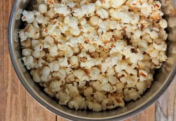 stove top popcorn in a pot