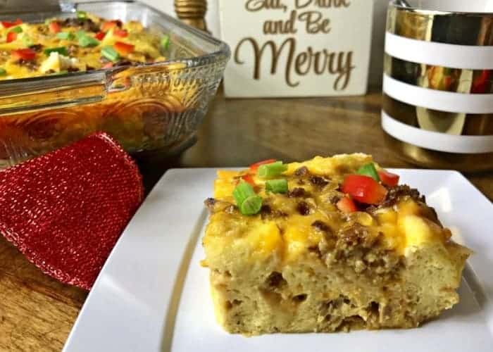18 of the most delicious Make Ahead Christmas Morning Breakfasts. 18 easy ideas for overnight breakfast casseroles, healthy dishes, and sweet treats. #christmasbreakfast #christmasbrunch #makeheadbreakfast a plate of vegetarian breakfast casserole for make ahead christmas morning breakfasts