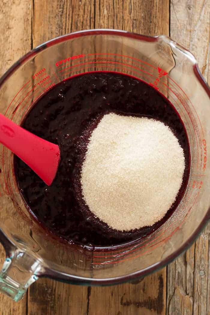 Blackberry Freezer Jam {Low Sugar Blackberry Jam} Sustainable Cooks