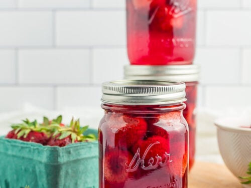 How To Store Strawberries In Mason Jars? Easy & Fresh Tips