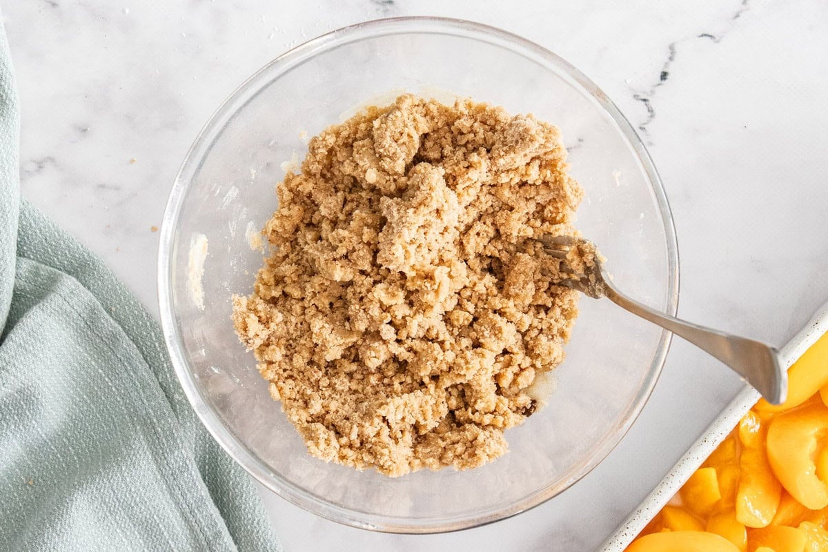 a bowl of brown sugar topping.